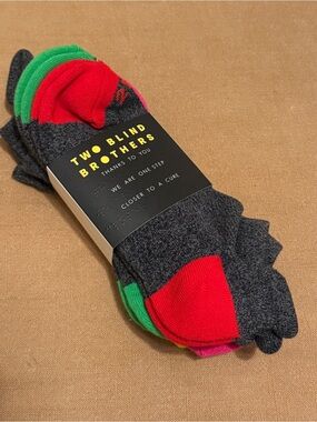 Two Blind Brothers Ankle Socks (4-Pack) Charcoal with colorful toes
